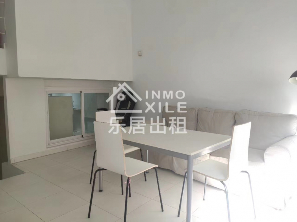 1号线Alvarado学生公寓缩略图