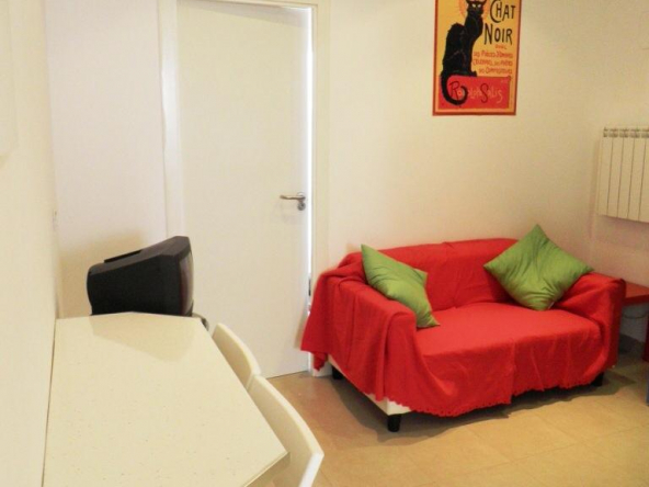 马德里北部学生公寓缩略图